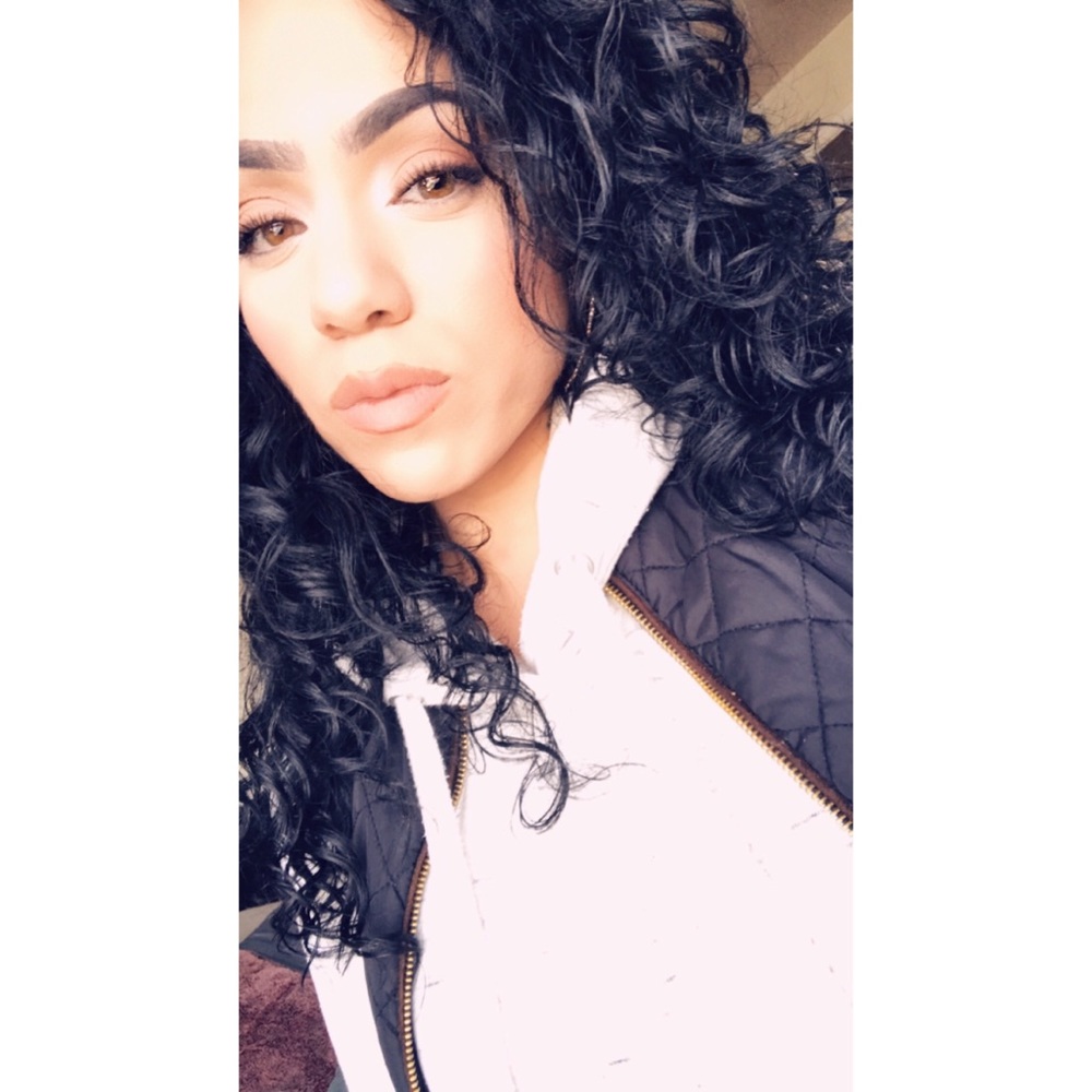 Meet your Posher, Stephanie